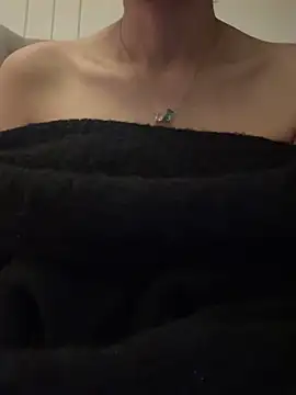 Snapshot of miaoberoi chatting on 27, 12, 2024 miaoberoi online show from 27, 12, 2024