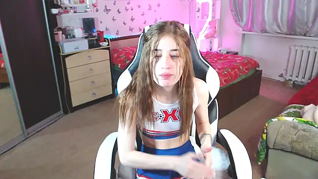 Snapshot of Kira_honeyy chatting on 29, 1, 2025 Kira honeyy online show from 29, 1, 2025