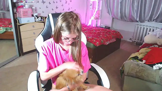 Snapshot of Kira_honeyy chatting on 2, 3, 2025 Kira honeyy online show from 2, 3, 2025