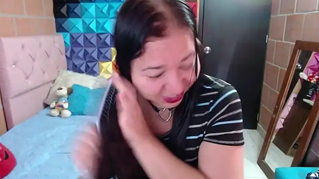 Snapshot of katifoxx chatting on 8, 2, 2025 katifoxx online show from 8, 2, 2025