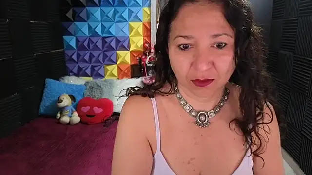 Snapshot of katifoxx chatting on 6, 10, 2025 katifoxx online show from 6, 10, 2025