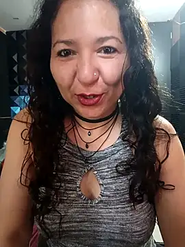 Snapshot of katifoxx chatting on 15, 10, 2025 katifoxx online show from 15, 10, 2025