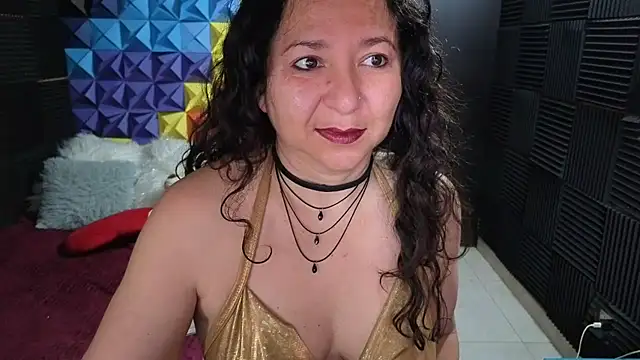 Snapshot of katifoxx chatting on 19, 10, 2025 katifoxx online show from 19, 10, 2025