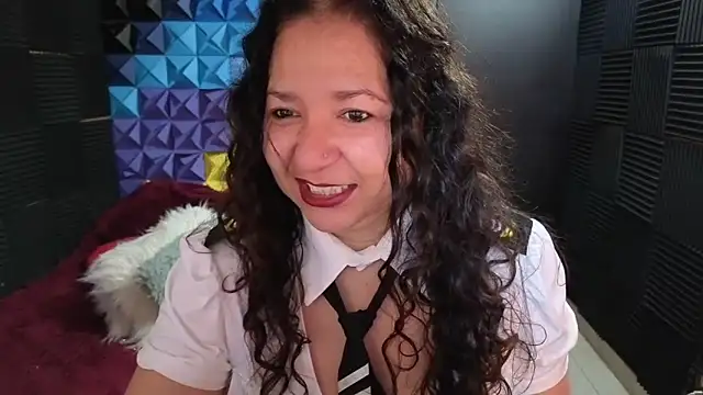 Snapshot of katifoxx chatting on 1, 12, 2025 katifoxx online show from 1, 12, 2025