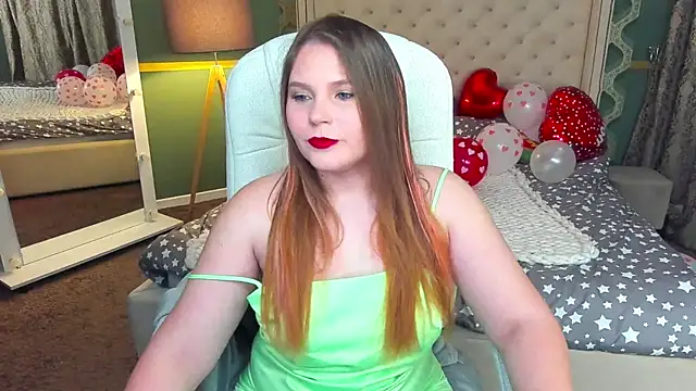 Snapshot of VinnaSky chatting on 12, 2, 2025 VinnaSky online show from 12, 2, 2025