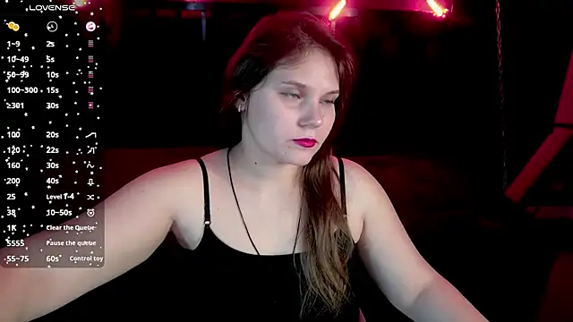 Snapshot of VinnaSky chatting on 18, 11, 2025 VinnaSky online show from 18, 11, 2025