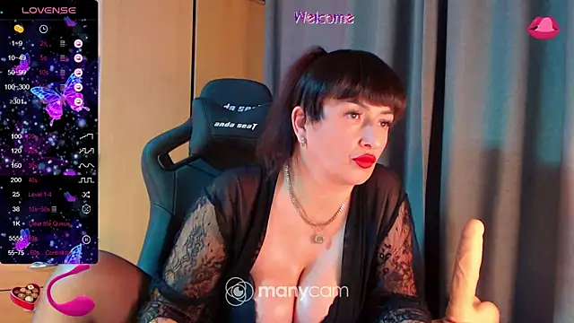 Snapshot of Hotangel75 chatting on 12, 1, 2025 Hotangel75 online show from 12, 1, 2025