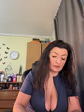 Snapshot of Hotangel75 chatting on 29, 3, 2026 Hotangel75 online show from 29, 3, 2026