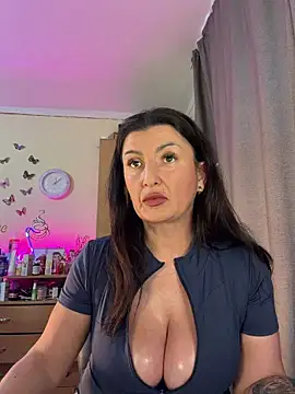 Snapshot of Hotangel75 chatting on 16, 4, 2026 Hotangel75 online show from 16, 4, 2026