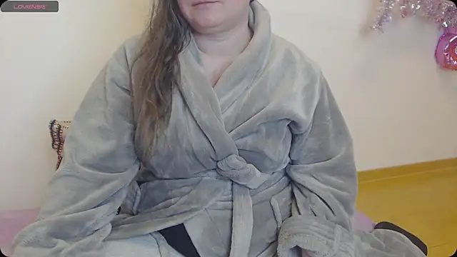 Snapshot of Lady_Adrianna chatting on 28, 2, 2025 Lady Adrianna online show from 28, 2, 2025