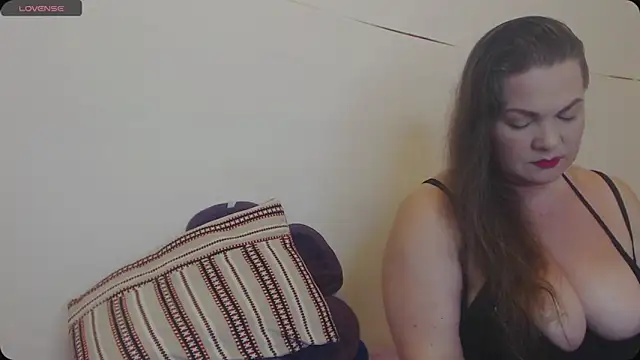 Snapshot of Lady_Adrianna chatting on 16, 9, 2025 Lady Adrianna online show from 16, 9, 2025