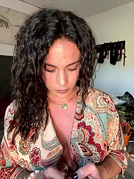 Clara-xoxo online show from 29, 10, 2025