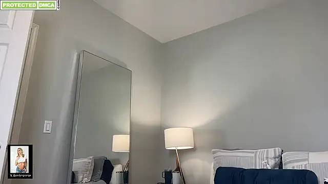 Snapshot of JordynGrange chatting on 24, 2, 2025 JordynGrange online show from 24, 2, 2025