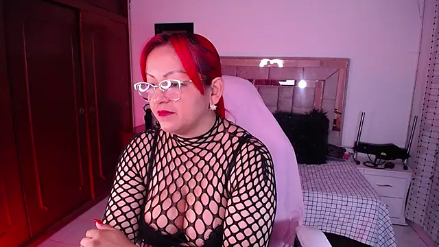 salomecastro  online show from 31, 10, 2025