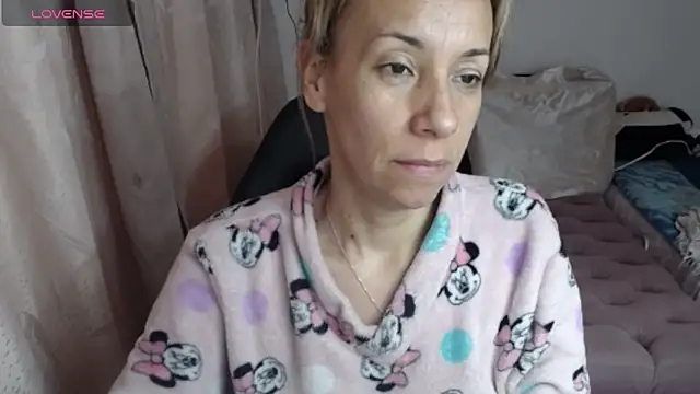 cristin doll  online show from 16, 2, 2026