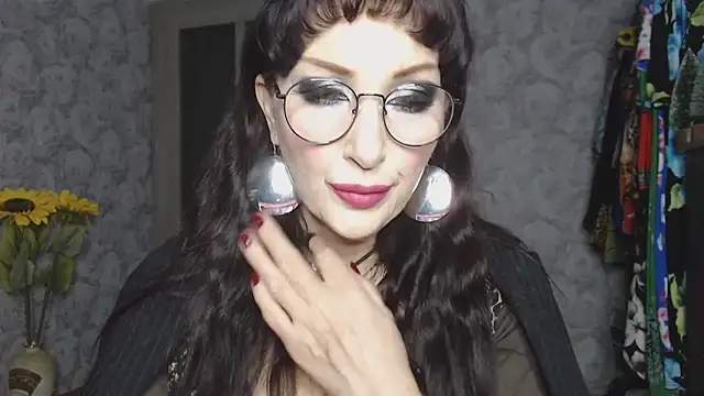 Snapshot of Aziza1 chatting on 3, 11, 2025 Aziza1 online show from 3, 11, 2025