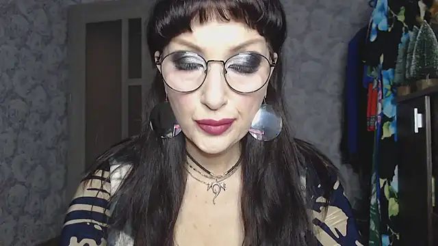 Snapshot of Aziza1 chatting on 12, 11, 2025 Aziza1 online show from 12, 11, 2025