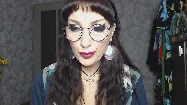 Snapshot of Aziza1 chatting on 16, 11, 2025 Aziza1 online show from 16, 11, 2025