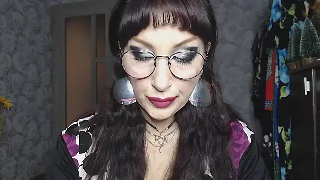 Snapshot of Aziza1 chatting on 26, 11, 2025 Aziza1 online show from 26, 11, 2025