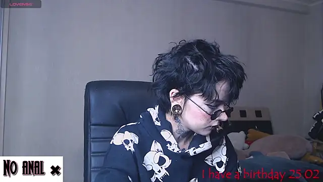 Snapshot of Dark__Elf chatting on 5, 2, 2025 Dark Elf online show from 5, 2, 2025