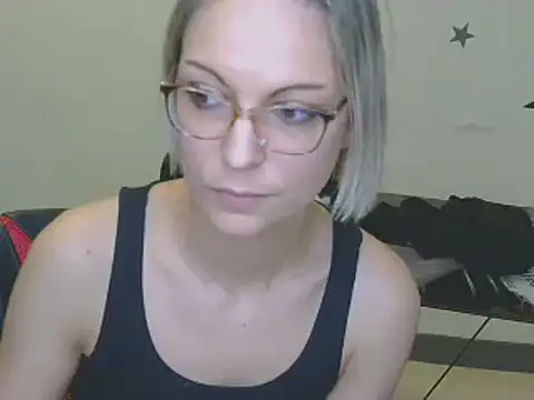 Snapshot of alixfeeling chatting on 10, 1, 2025 alixfeeling online show from 10, 1, 2025