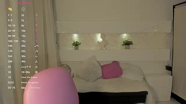 Snapshot of AshleyRoys chatting on 9, 12, 2024 AshleyRoys online show from 9, 12, 2024