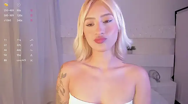 Snapshot of AshleyRoys chatting on 24, 12, 2024 AshleyRoys online show from 24, 12, 2024