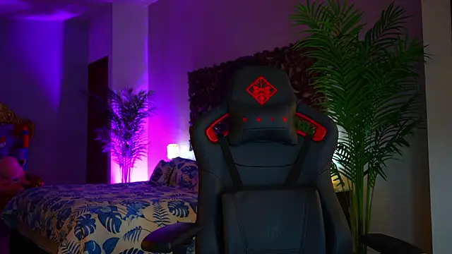 ambarEvans online show from 11, 12, 2024