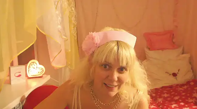 SunnySylvia online show from 9, 2, 2025