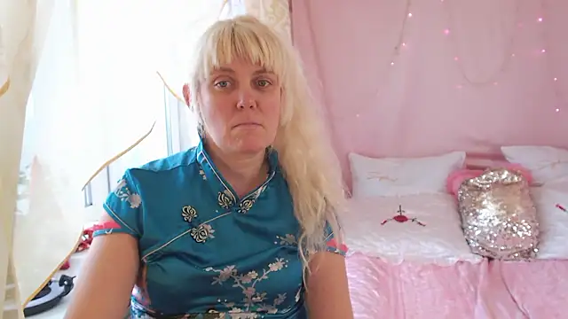 Snapshot of SunnySylvia chatting on 18, 1, 2026 SunnySylvia online show from 18, 1, 2026