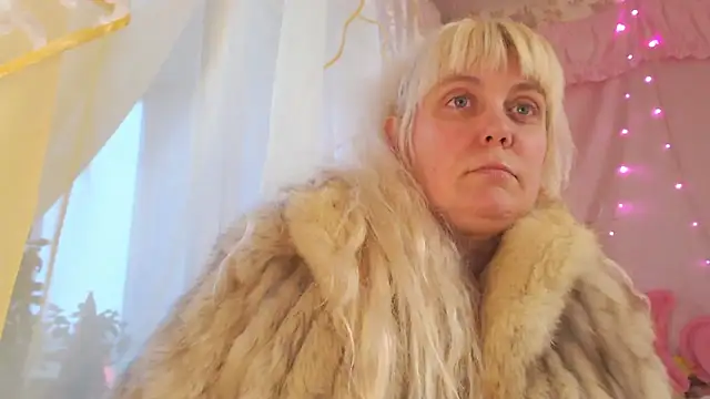 Snapshot of SunnySylvia chatting on 18, 2, 2026 SunnySylvia online show from 18, 2, 2026