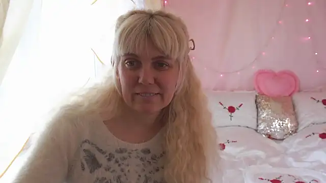 SunnySylvia online show from 21, 3, 2026