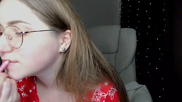Snapshot of SeasonalSomeone chatting on 27, 12, 2024 SeasonalSomeone online show from 27, 12, 2024