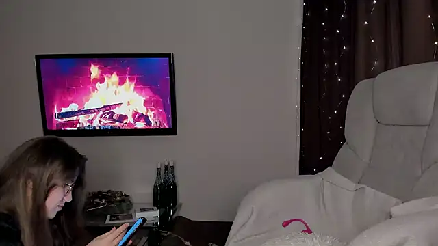 Snapshot of SeasonalSomeone chatting on 8, 2, 2025 SeasonalSomeone online show from 8, 2, 2025