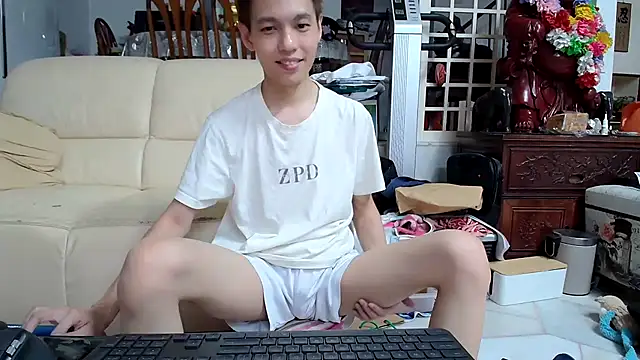 Snapshot of andrewooi chatting on 24, 1, 2025 andrewooi online show from 24, 1, 2025