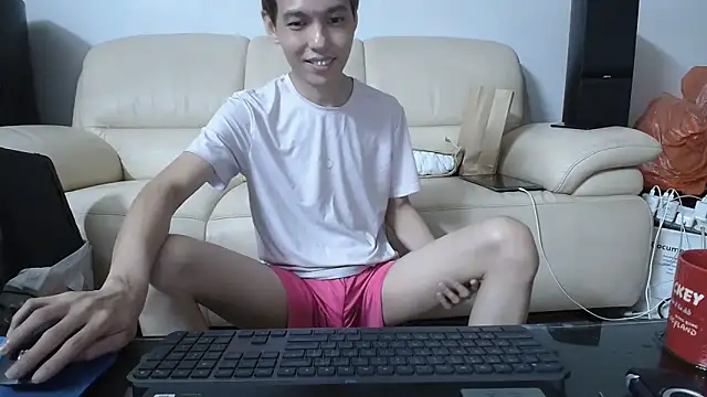 Snapshot of andrewooi chatting on 5, 2, 2025 andrewooi online show from 5, 2, 2025