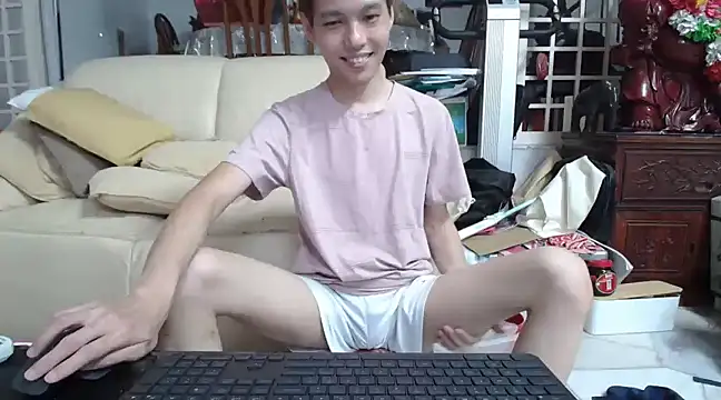 Snapshot of andrewooi chatting on 15, 2, 2025 andrewooi online show from 15, 2, 2025