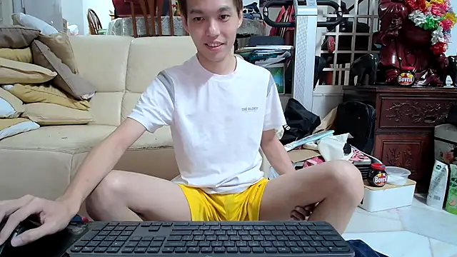 Snapshot of andrewooi chatting on 19, 2, 2025 andrewooi online show from 19, 2, 2025