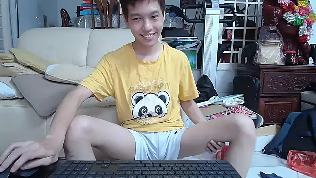 Snapshot of andrewooi chatting on 2, 3, 2025 andrewooi online show from 2, 3, 2025