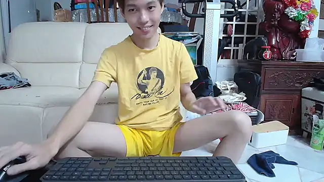 Snapshot of andrewooi chatting on 9, 3, 2025 andrewooi online show from 9, 3, 2025