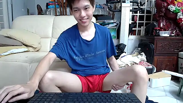 Snapshot of andrewooi chatting on 19, 3, 2025 andrewooi online show from 19, 3, 2025