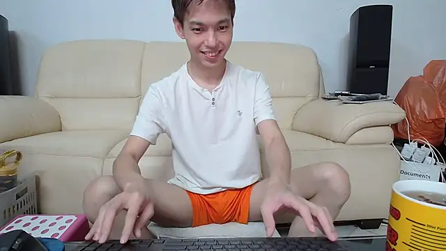 Snapshot of andrewooi chatting on 25, 9, 2025 andrewooi online show from 25, 9, 2025