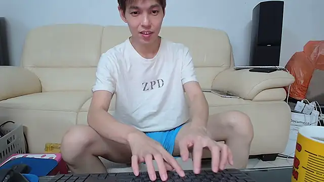 Snapshot of andrewooi chatting on 11, 11, 2025 andrewooi online show from 11, 11, 2025