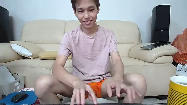 Snapshot of andrewooi chatting on 8, 1, 2026 andrewooi online show from 8, 1, 2026