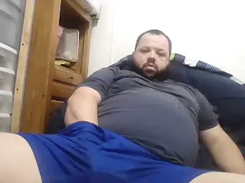 Strongbutgentle36 online show from 9, 3, 2025