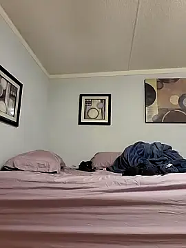 MaddyC6992 online show from 12, 2, 2025