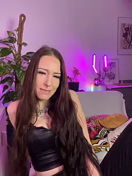 Snapshot of Trixie-Tainted chatting on 9, 12, 2024 Trixie-Tainted online show from 9, 12, 2024