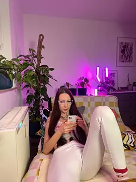 Snapshot of Trixie-Tainted chatting on 10, 1, 2025 Trixie-Tainted online show from 10, 1, 2025
