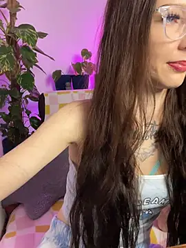 Snapshot of Trixie-Tainted chatting on 20, 1, 2025 Trixie-Tainted online show from 20, 1, 2025