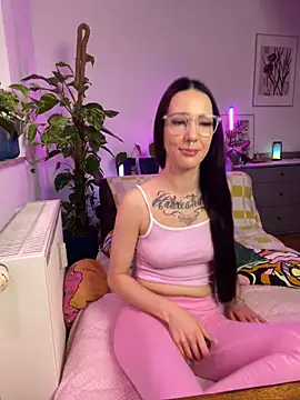 Snapshot of Trixie-Tainted chatting on 14, 2, 2025 Trixie-Tainted online show from 14, 2, 2025